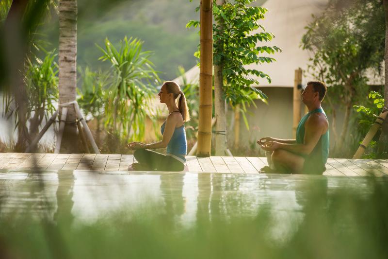 Menjangan Dynasty Resort Pemuteran Exteriör bild